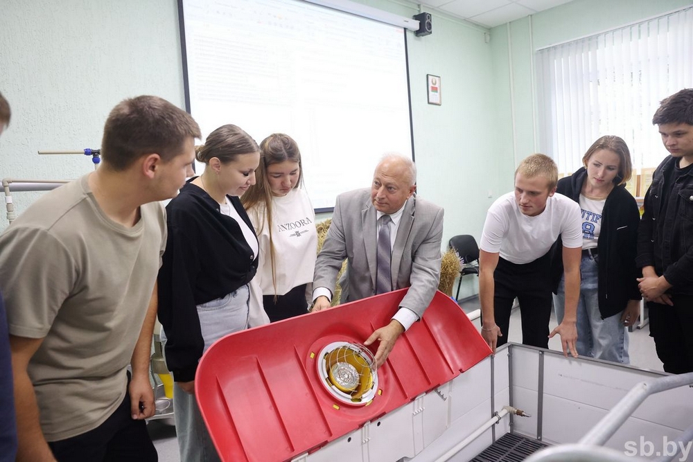 выпускники