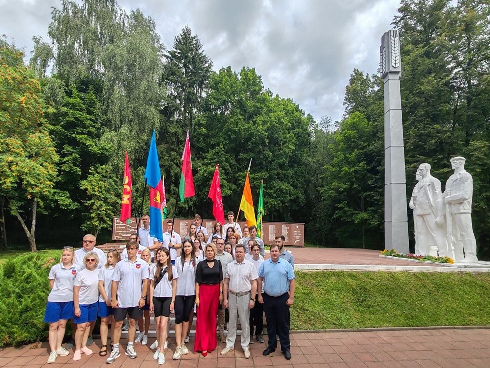Возложение цветов