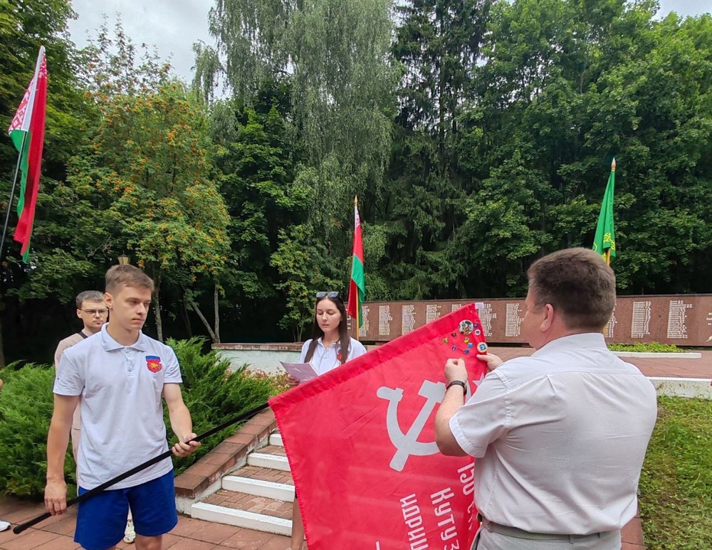 Возложение цветов
