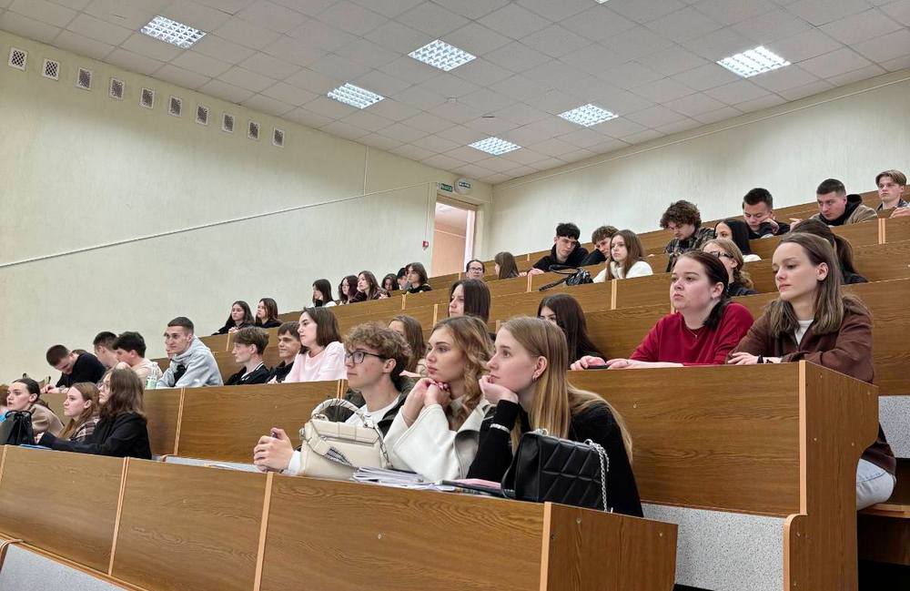 Информационный час