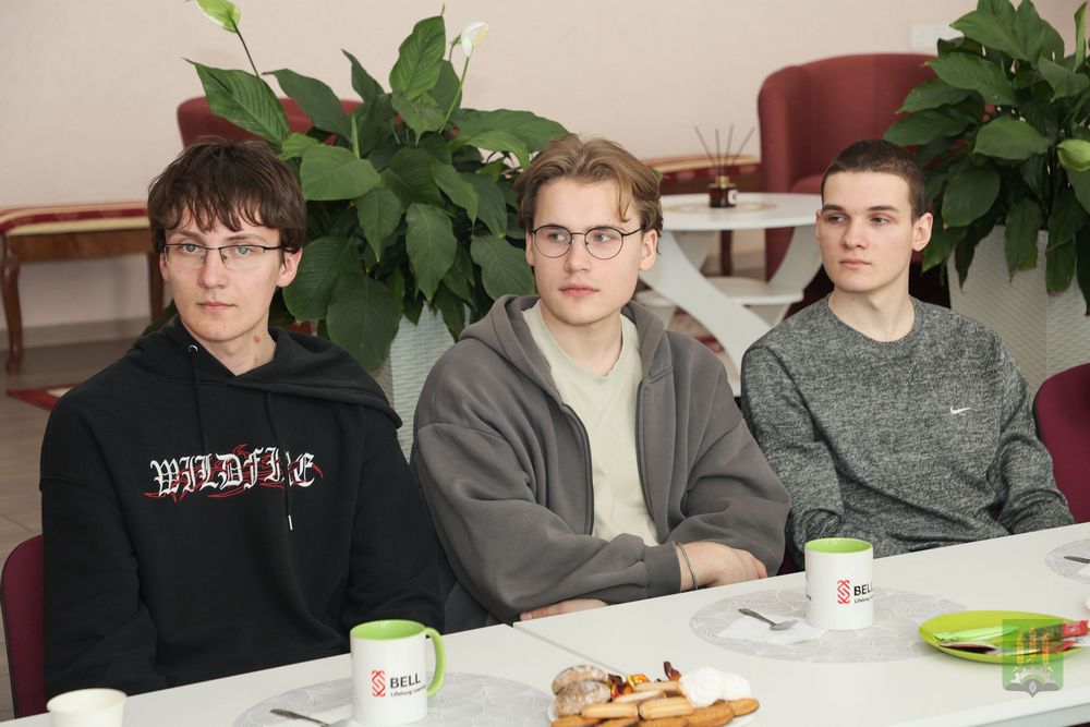 Круглый стол