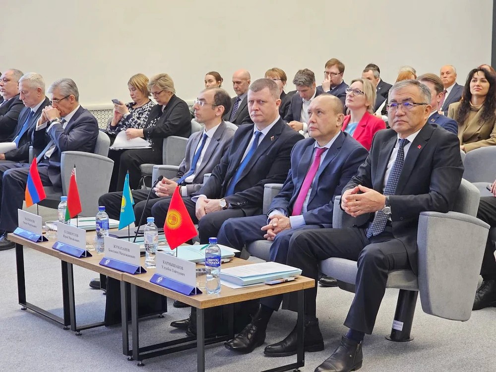 Новый статус академии