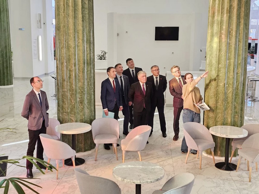 Новый статус академии