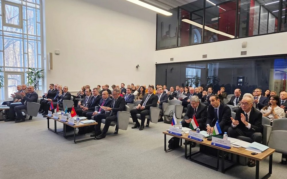 Новый статус академии