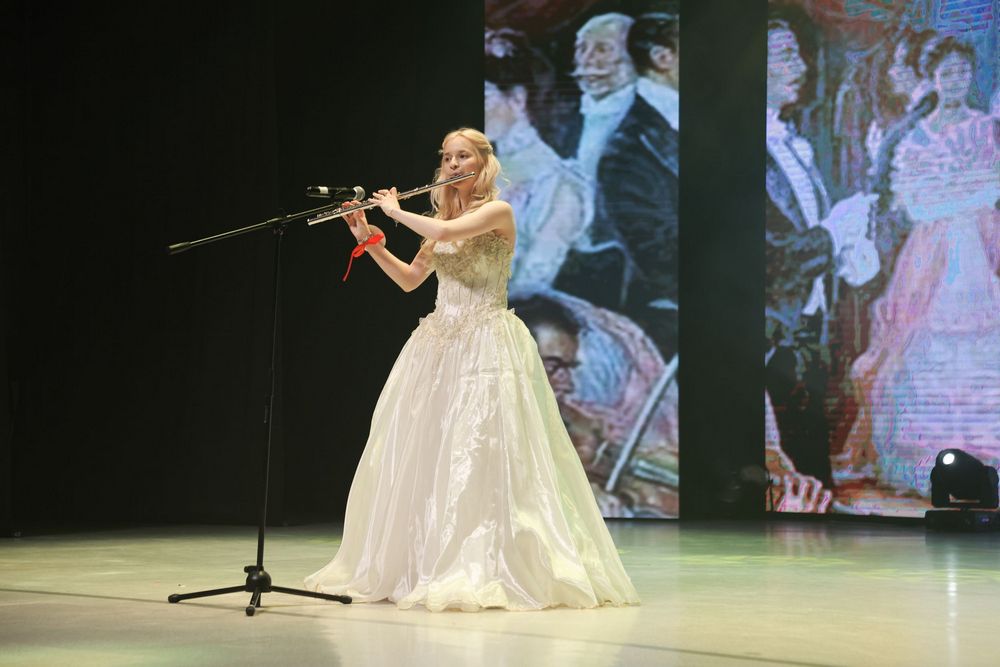  Мисс Академия