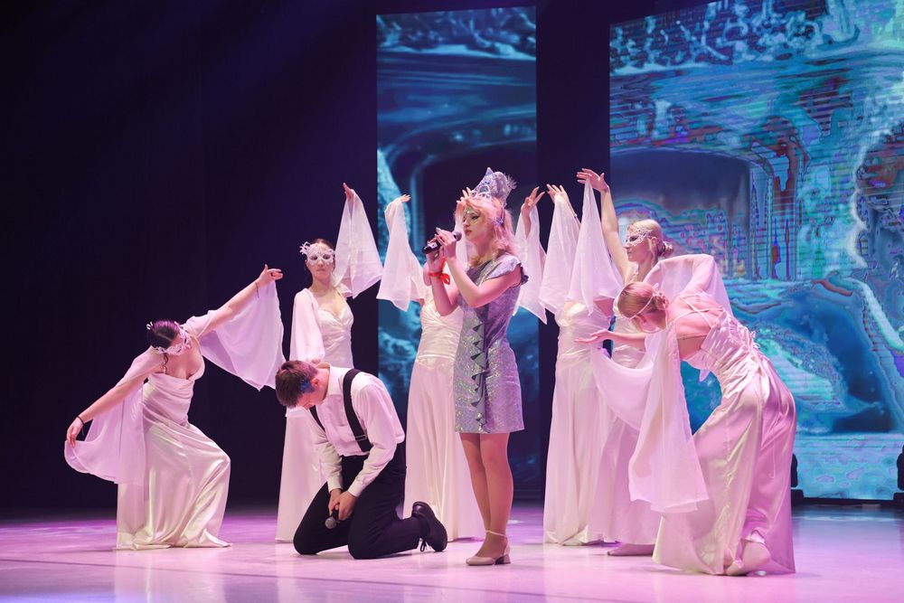  Мисс Академия