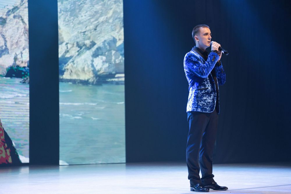  Мисс Академия