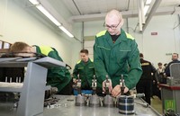 Старт первенства по скоростной сборке двигателя