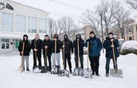 Общими усилиями на борьбу со снегом